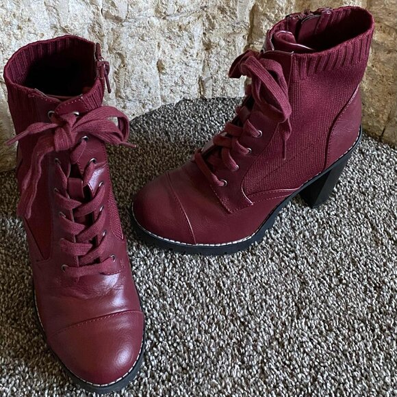 BCBGENERATION Lace-Up Booties (Size: 6) - Picture 3 of 12